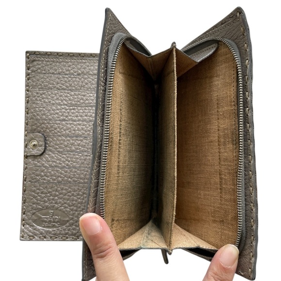 Fendi Vintage Selleria Metallic Pebbled Leather Bifold Wallet - Picture 12 of 16